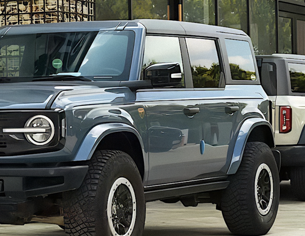 Bronco Paint-Ready Slim Square Fender Flares for Heritage / Everglades / Stroppe Edition (2020-2025)